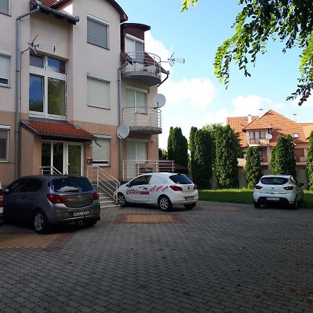 Katalin Apartman Hajdúszoboszló Buitenkant foto