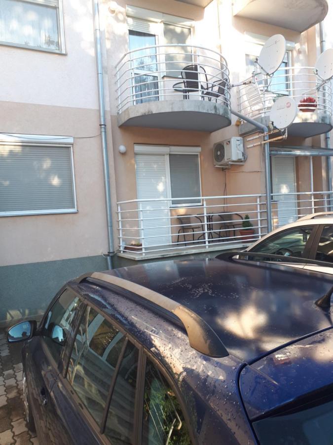 Katalin Apartman Hajdúszoboszló Buitenkant foto