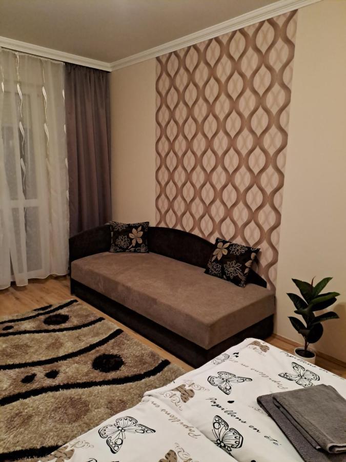 Katalin Apartman Hajdúszoboszló Buitenkant foto