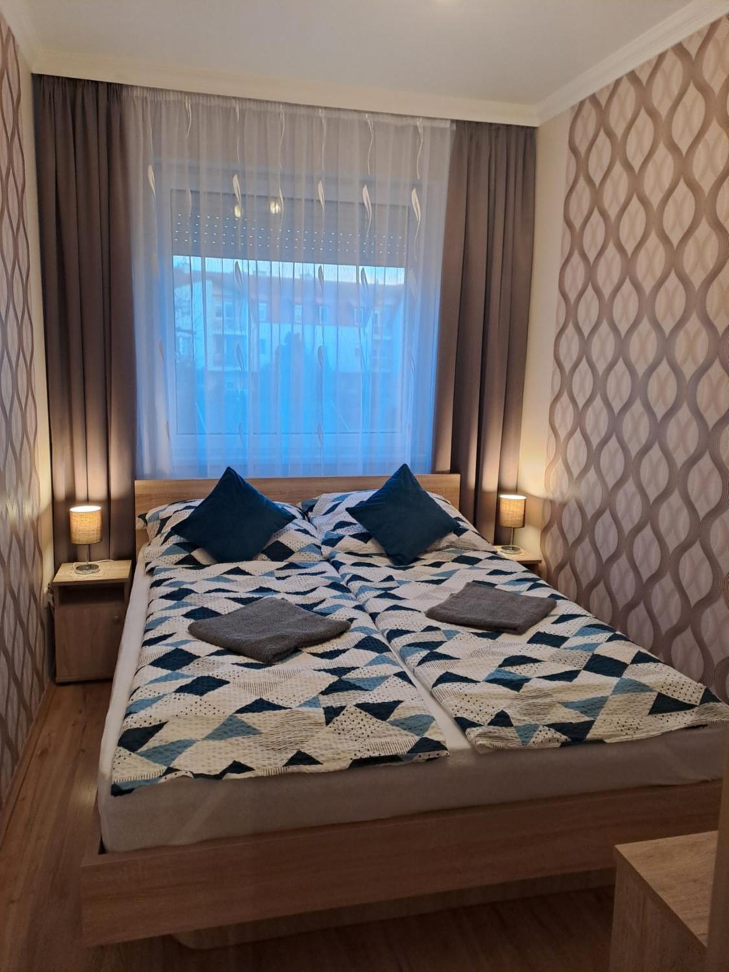 Katalin Apartman Hajdúszoboszló Buitenkant foto